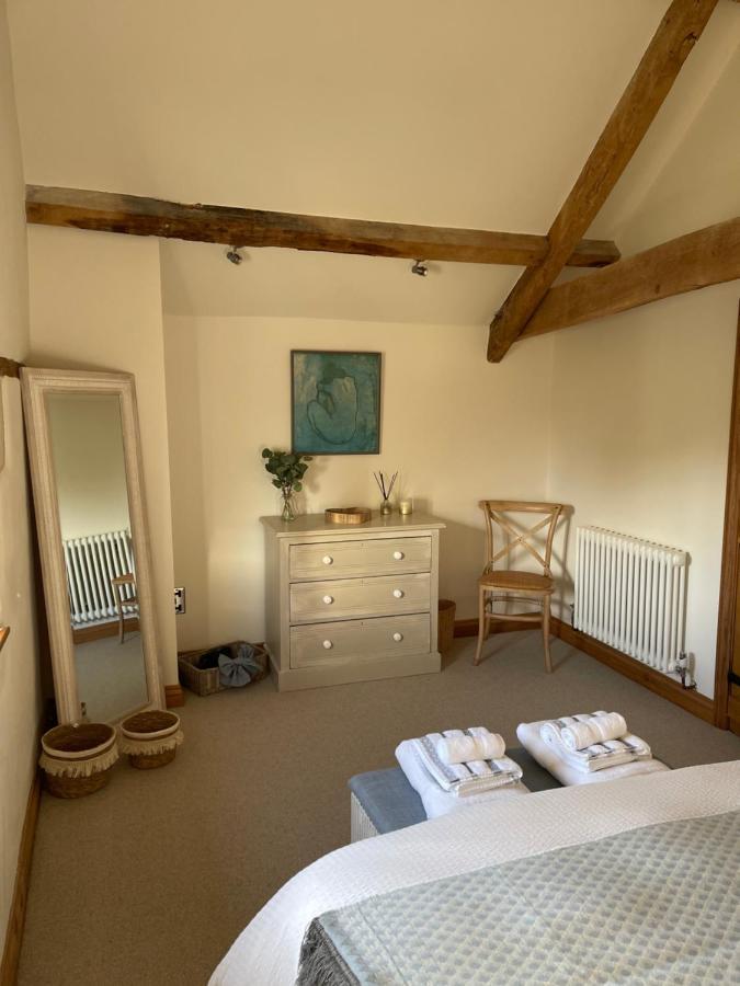 The Cider Barn - Spacious First Floor Apartment Set Within Barn Conversion Τσέλτενχαμ Εξωτερικό φωτογραφία