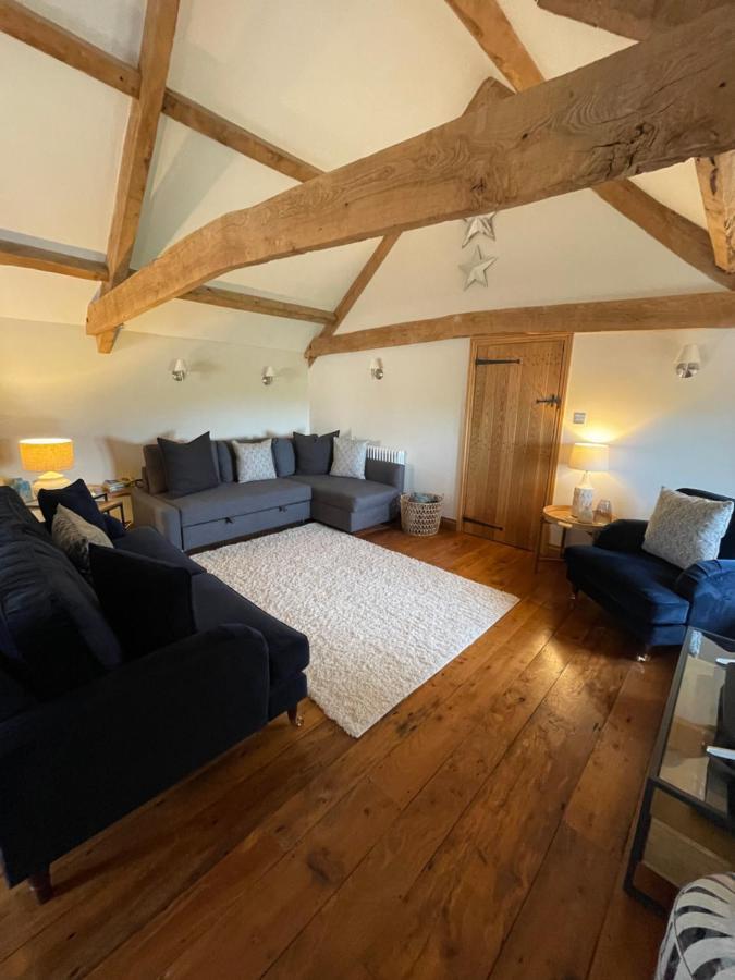 The Cider Barn - Spacious First Floor Apartment Set Within Barn Conversion Τσέλτενχαμ Εξωτερικό φωτογραφία